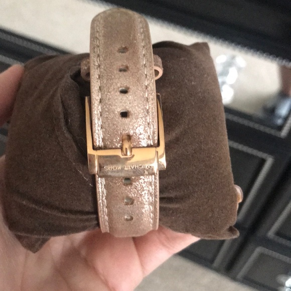 MK Watch - Picture 3 of 4